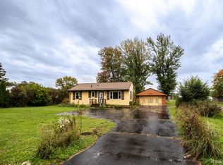 1032 E Vienna Rd, Clio, MI 48420