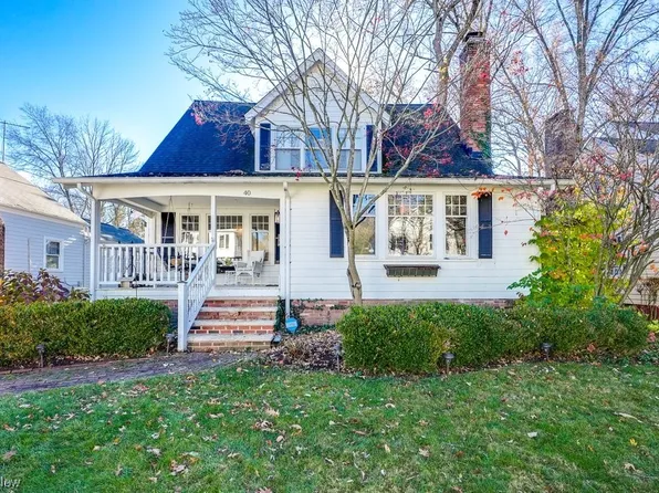 40 South St, Chagrin Falls, OH 44022