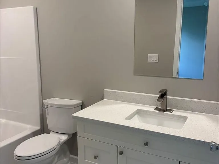 512 Cherry Ln — Photo 12