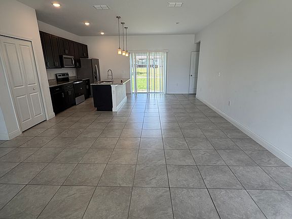 2nd image of 13794 SW 40th Avenue Rd