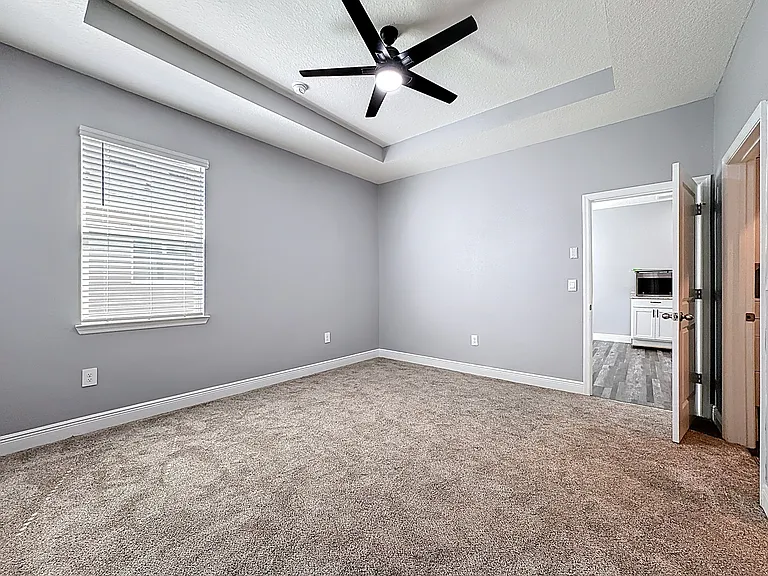 17535 Cantarina Cv — Photo 37