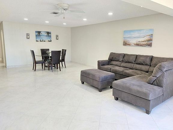 5th image of 1810 NW 18th Street #204