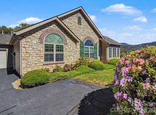 58 Outlook Cir, Swannanoa, NC 28778