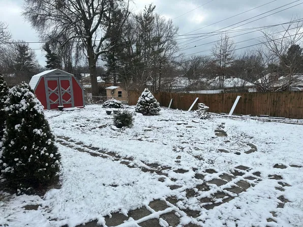 598 Radcliffe Rd, Lexington, KY 40505