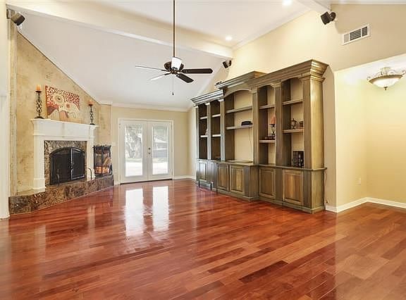 5th image of 508 Hermitage Ct