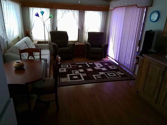 2nd image of 1050 S Arizona Blvd #108