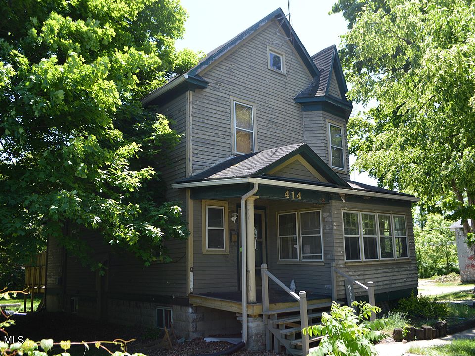 1st image of 414 E High St