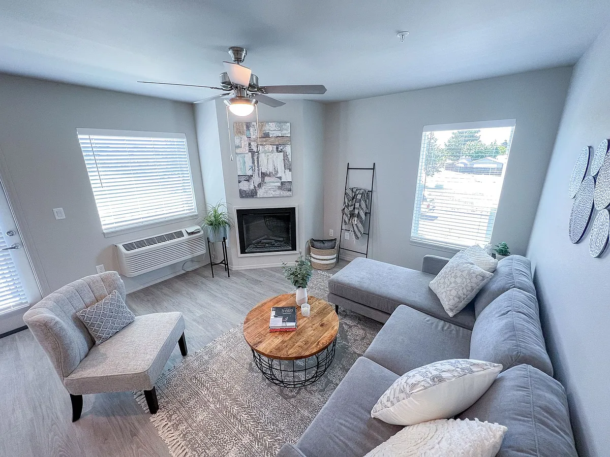 Building Photo - Leasing Special: $1000 Standard Security Deposit