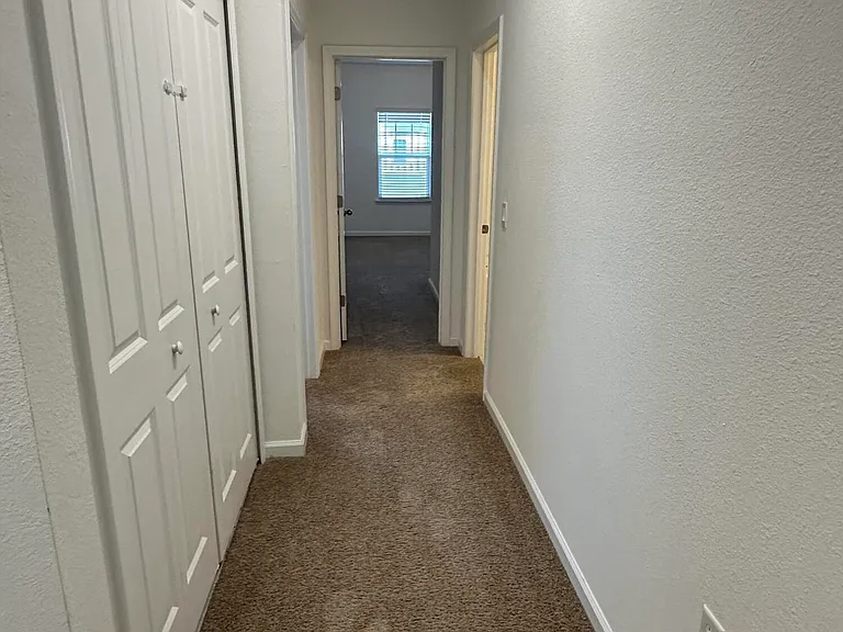 136 Pinebury Ln — Photo 13