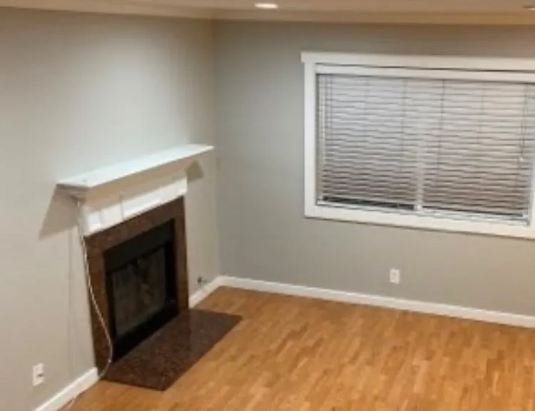 422 N Marengo Ave #3 — Photo 2