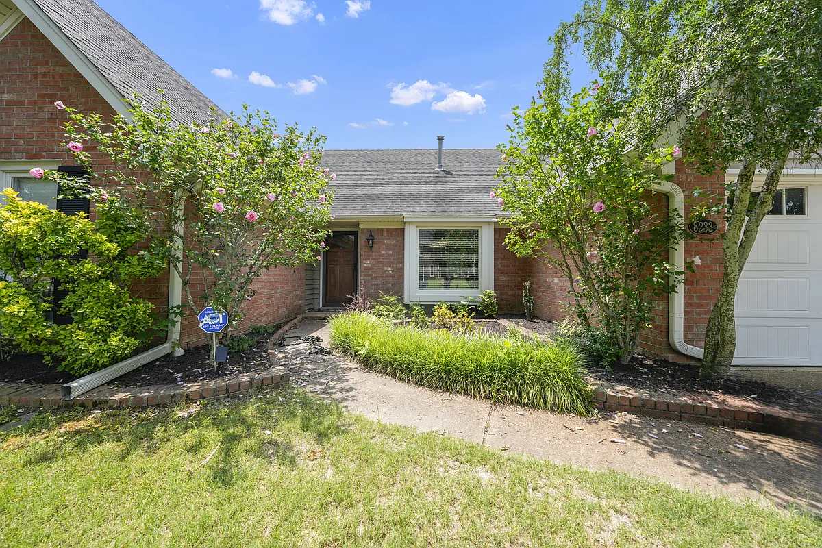 Building Photo - 8233 Timber Creek Dr