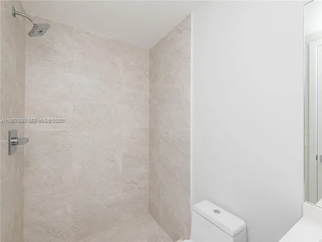 488 18th St — Photo 5