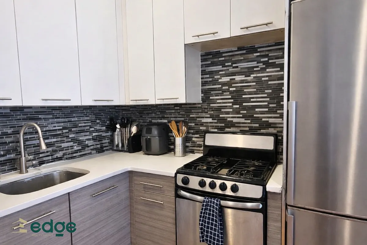 Building Photo - 1803 Atlantic Ave #2