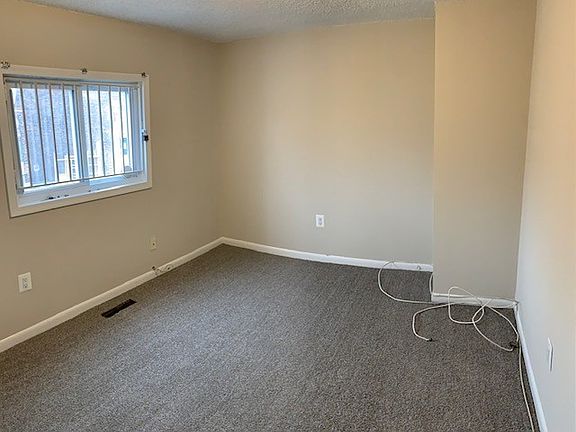 4th image of 3828 Lancaster Ave #2
