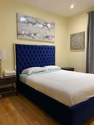 Rented by Compass | media 25