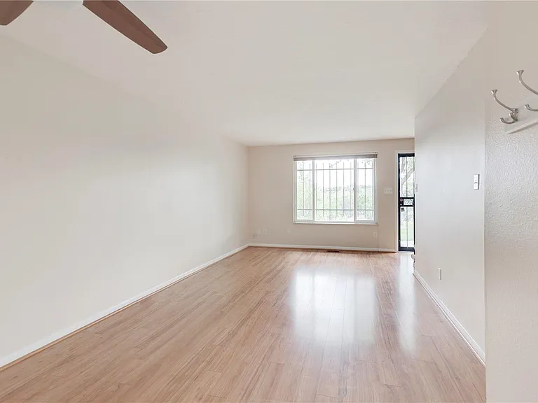 444 Gladiola St — Photo 11