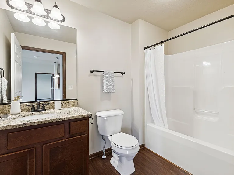 Two Bedroom - 2 Bed / 2 Bath - 987 Sq.Ft.