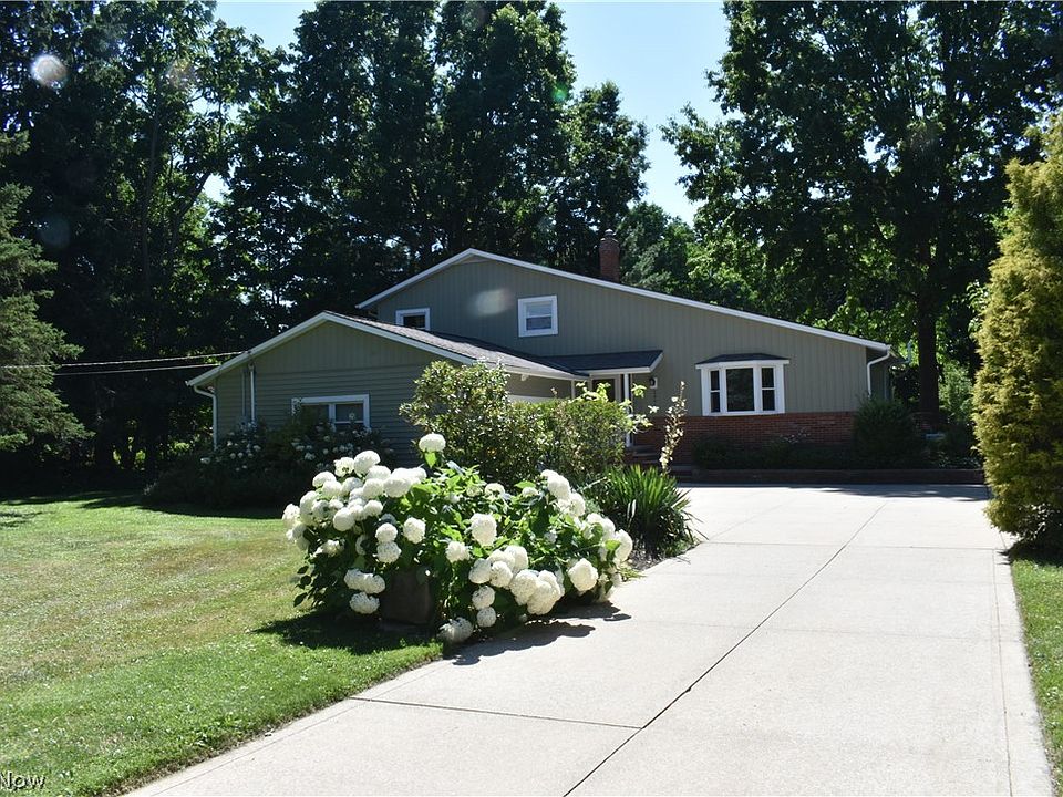 1st image of 2496 Palmer Dr