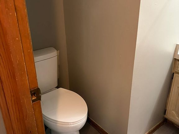5th image of 11104 N Oakwood Dr