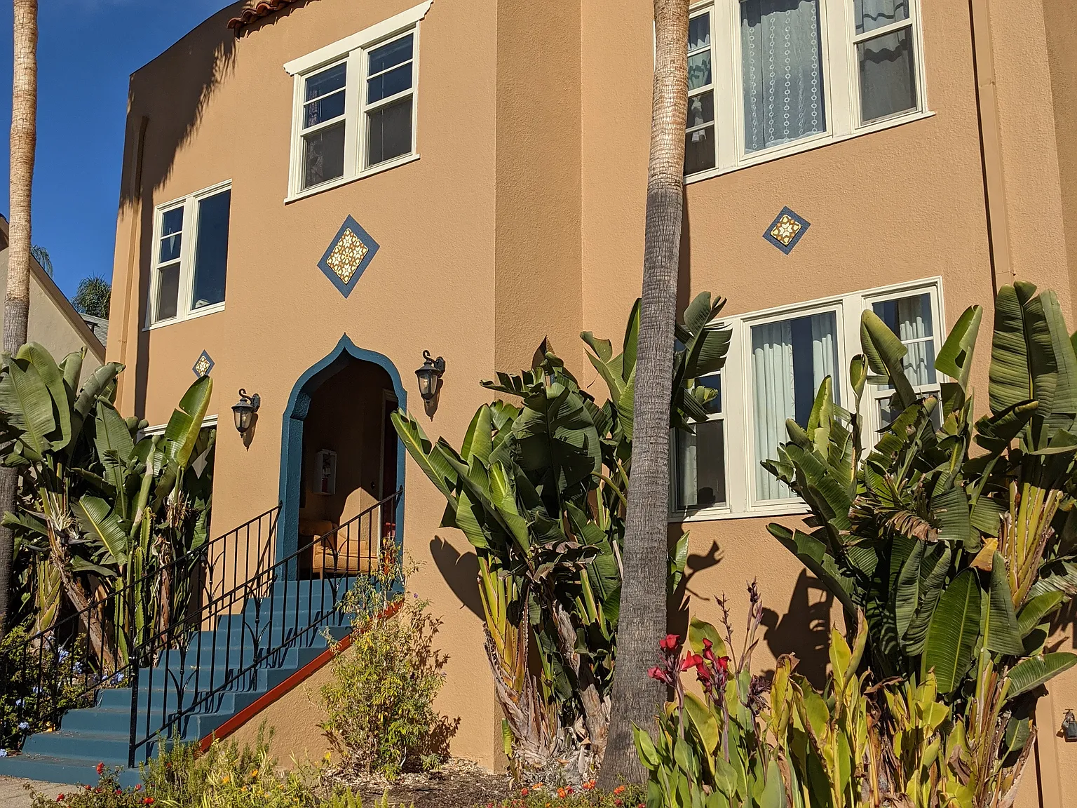 1 bed, 950 sqft, $2,100 — Photo 1