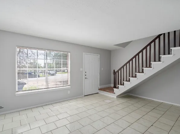 5800 Belmoor Dr APT C, Austin, TX 78723