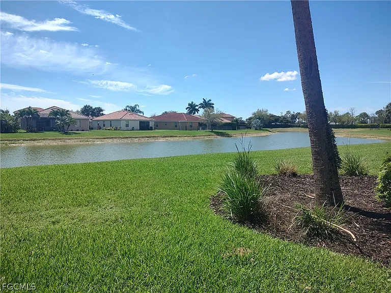 2434 Laurentina Ln — Photo 19