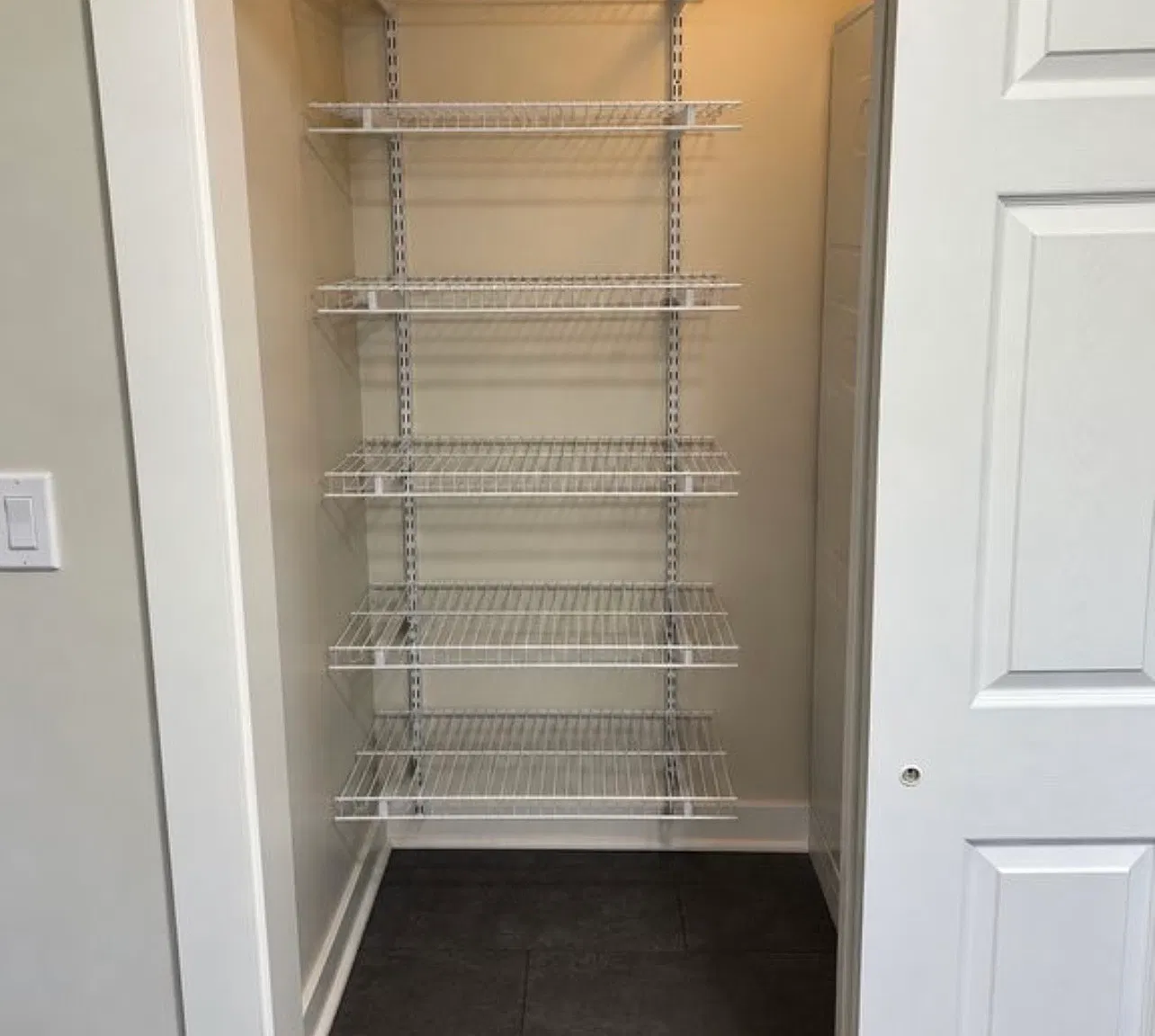3 bed, $995 — Photo 4