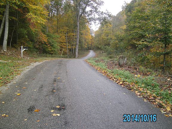 4th image of 1700 Copperhead Hollow Road