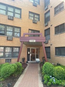 500 Washington Blvd APT 206, Oak Park, IL, 60302