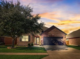 2822 Waterfall Ln, Little Elm, TX 75068