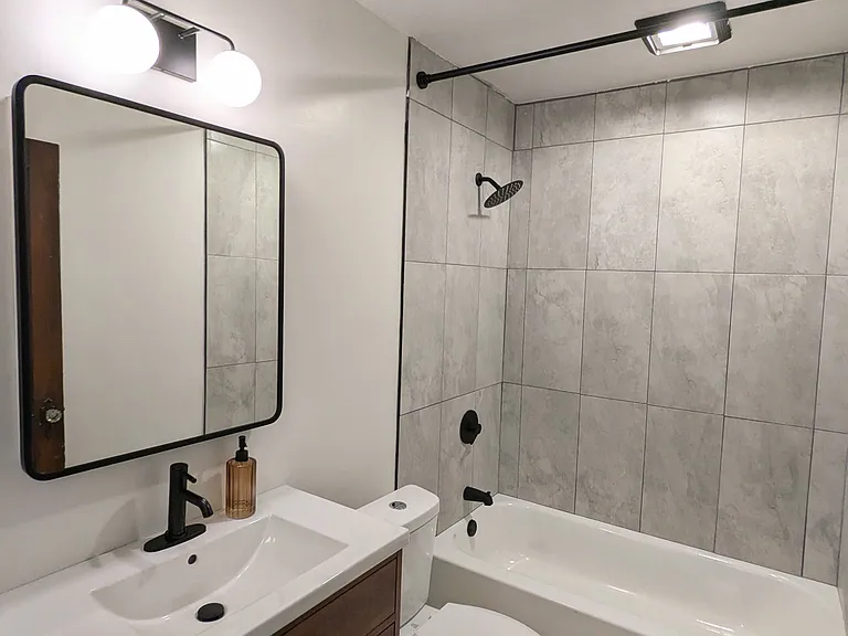 2763 Indianola Ave — Photo 15