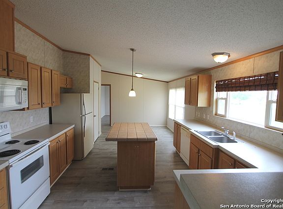 4th image of 141 County Road 315