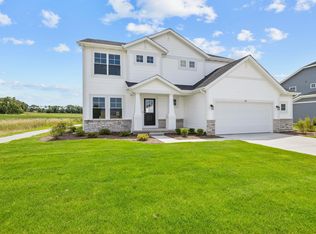196 Grandale Dr, Valparaiso, IN