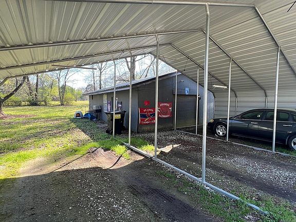 3rd image of 3 Big Oak Rd