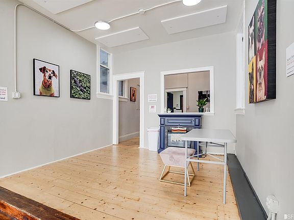 4th image of 301 Cortland Ave