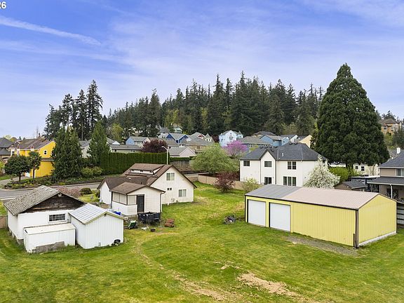 5th image of 11885 SE Summers Ln