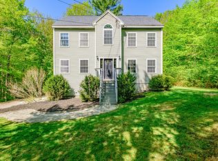 9 Eisenhower Ct, Naples, ME 04055