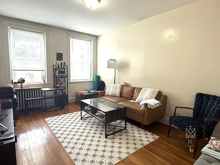 84 Sutherland Rd #2 — Photo 1