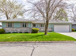404 Joy Cir, Gilbert, IA 50105