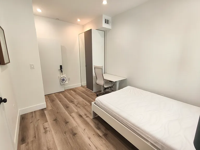 3020 S Normandie Ave #B2 — Photo 6