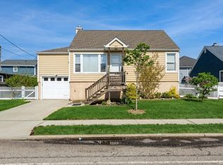 261 Bedell St, Freeport, NY 11520