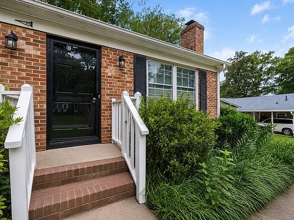 3rd image of 5804 Caledonia St