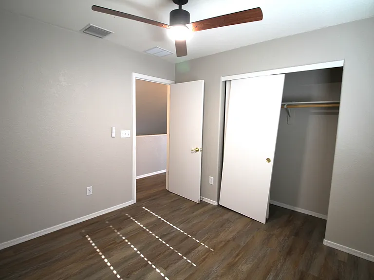 2475 W Waterway Pl — Photo 9
