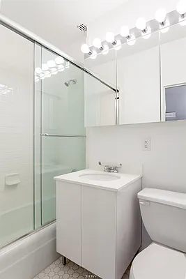 Rented by Compass | media 7