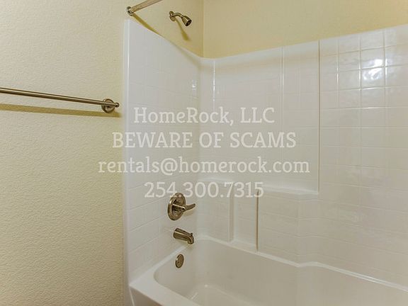 5th image of 3109 Ochiltree Dr #A