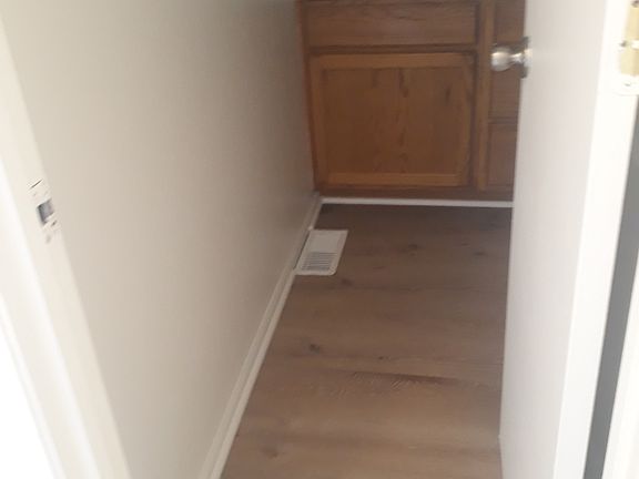 4th image of 7132 Askew Ave