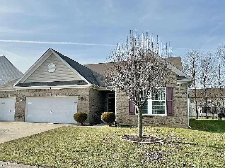 1566 Valdarno Dr — Photo 2