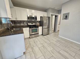 950 NW 5th St #2, Miami, FL 33128