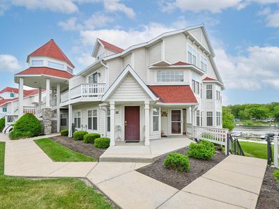 2126 Landings LANE, Delavan, WI, 53115