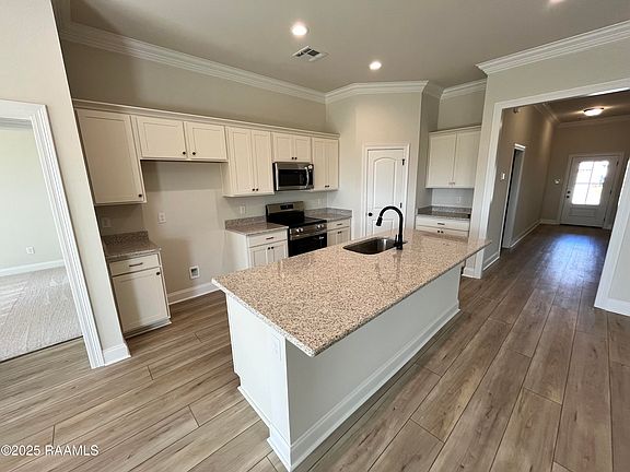 3rd image of 308 Afterglow Ln